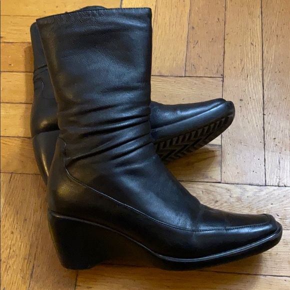 Genuine sheepskin shearling boots - Picture 3 of 6